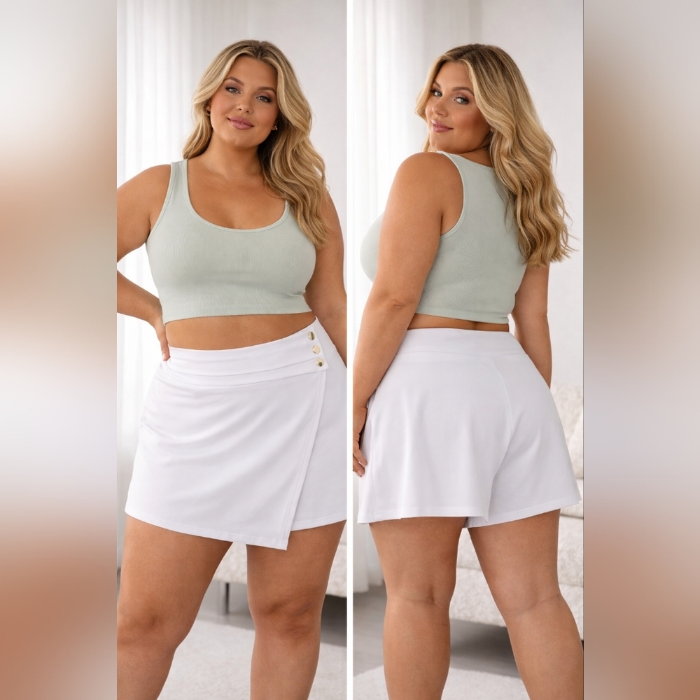 New Vamp White Wrap Skort w/ Gold Button Detail Stretch Fit Crepe Matte Plus SZ